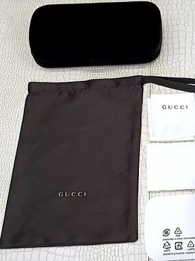 Authentic Brand New XL Black Velvet Glass Case w/ Guuci Pouch & Gucci Cloth
